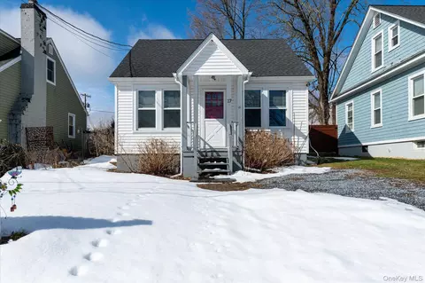 17 Argyle St, Putnam Valley, NY 10537