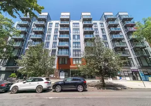 14427 Sanford Ave #4L, Flushing, NY 11355