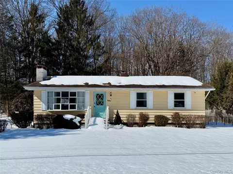 9 King Rd, Rhinebeck, NY 12572