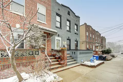6963 74th St, New York, NY 11379