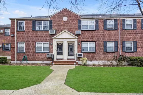 69-18 Bell Blvd #B, Oakland Gardens, NY 11364