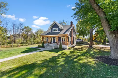 42 Colonial Ave, Warwick, NY 10990