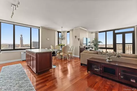 10 City Pl #16E, White Plains, NY 10601