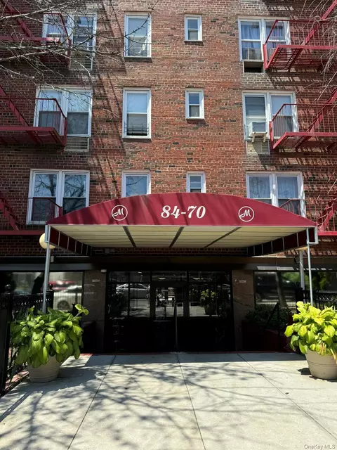 8470 129th St #6L, New York, NY 11415