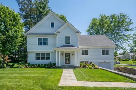 299 Stratton Rd, New Rochelle, NY 10804