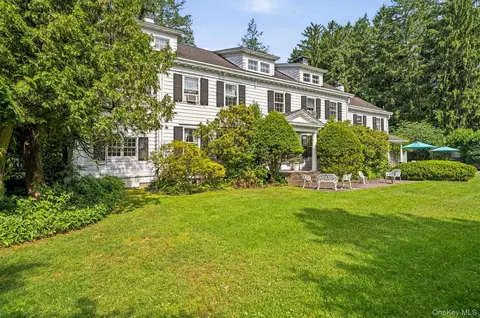 79 Balmville Rd, Newburgh, NY 12550