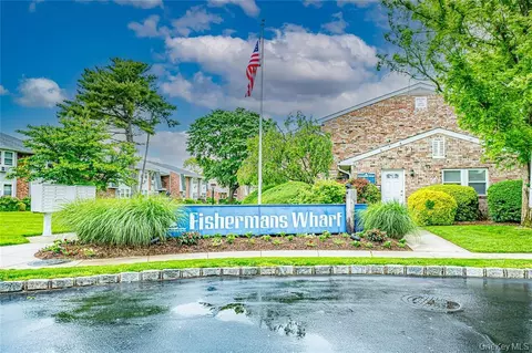 204 Millard Ave #204, West Babylon, NY 11704