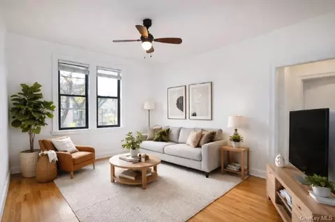 11525 Metropolitan Ave #233, New York, NY 11418