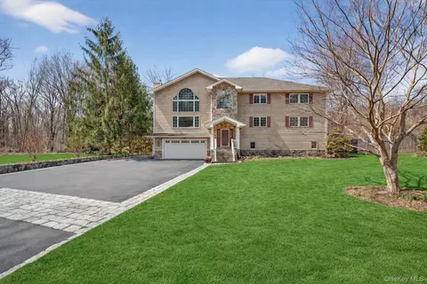23 Ruth Rd, Cortlandt, NY 10567