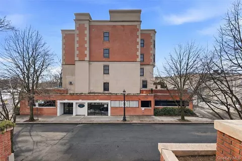 100 Sheldrake Pl #2, Mamaroneck, NY 10543