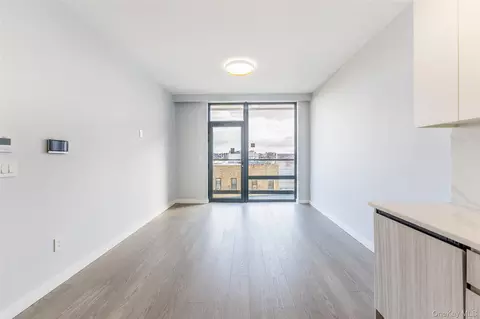 Living - 134-11 Franklin Ave #8D, Flushing, NY 11355 photo 6 of 6