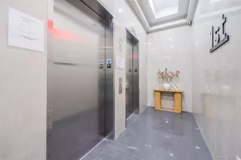 Entry Way - 134-11 Franklin Ave #8D, Flushing, NY 11355 photo 2 of 2