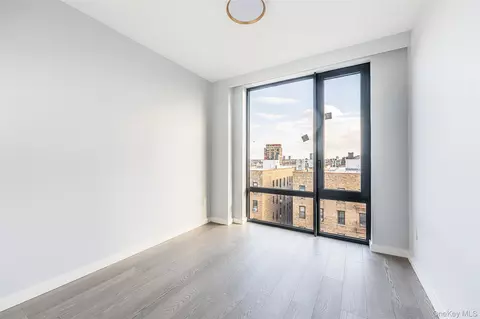Bedroom - 134-11 Franklin Ave #8D, Flushing, NY 11355 photo 3 of 4