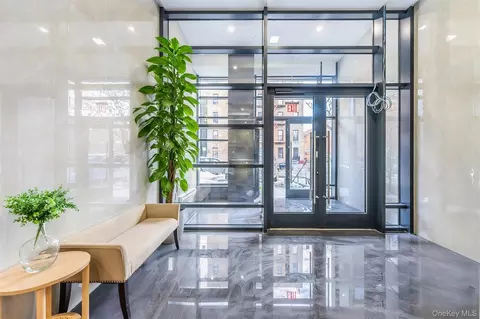 Entry Way - 134-11 Franklin Ave #8D, Flushing, NY 11355 photo 1 of 2