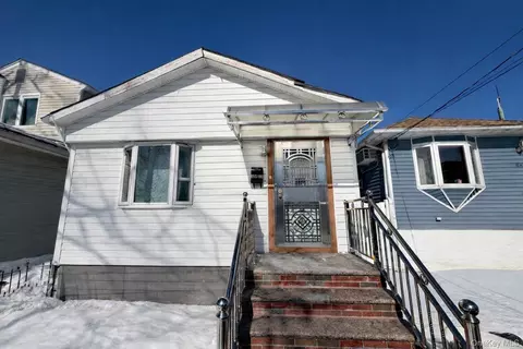 124-17 6th Ave, New York, NY 11356