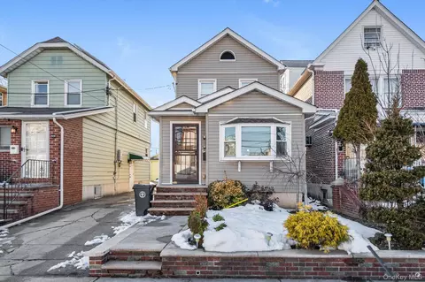 42-28 189th St, Flushing, NY 11358