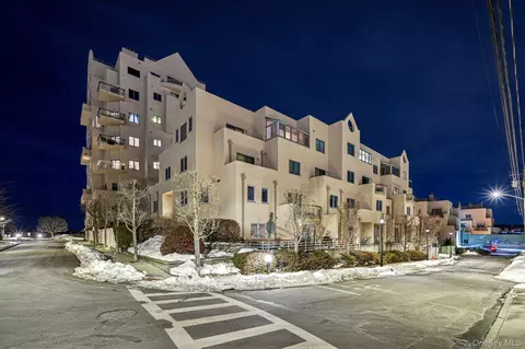 2 Burd St #3102, Orangetown, NY 10960