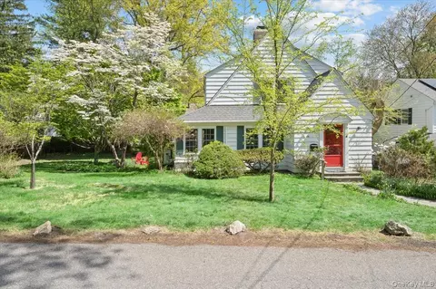 38 Branford Rd, Greenburgh, NY 10706