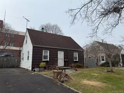431 Franklin Ave, Hewlett, NY 11557