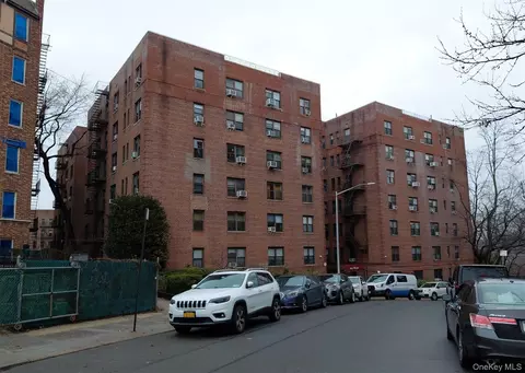 445 W 240th St #2G, New York, NY 10463