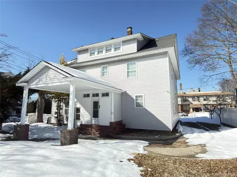 Exterior - 48 Church St, Patchogue, NY 11772 photo 2 of 5