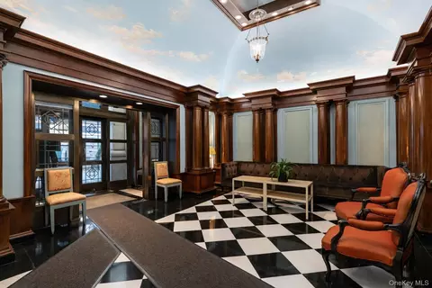 188 E 70th St #8B, New York, NY 10021