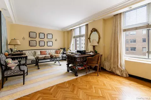 188 E 70th St #8B, New York, NY 10021