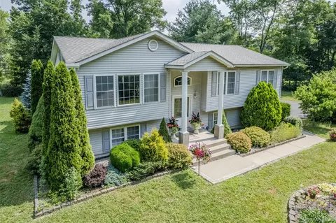 300 Mountain Lodge Rd, Monroe, NY 10950