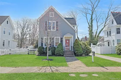9 Clinton Pl, Ramapo, NY 10901
