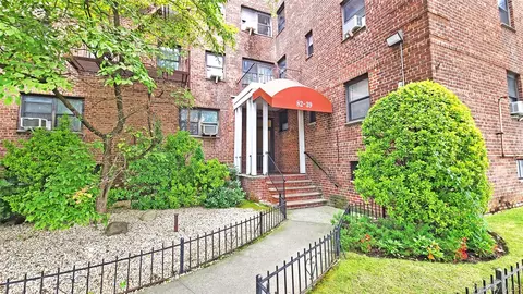 82-39 134th St #1H, Briarwood, NY 11435