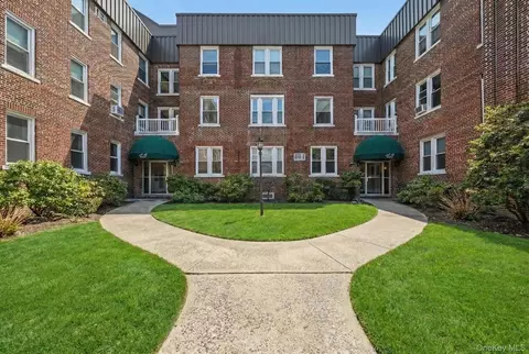 185 Atlantic Ave #C1, Lynbrook, NY 11563