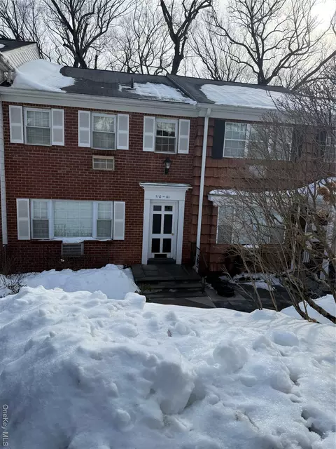 111 Woodland Hills Rd, Greenburgh, NY 10603
