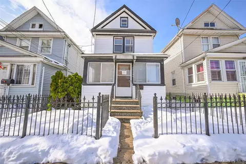 107-24 165th St, Jamaica, NY 11433