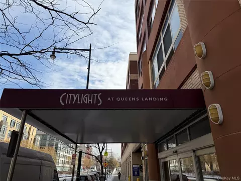 4-74 48th Ave #17F, Long Island City, NY 11109