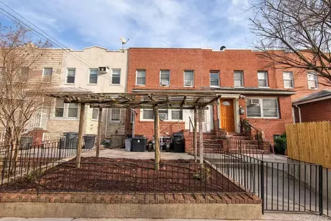 5013 47th St, New York, NY 11377