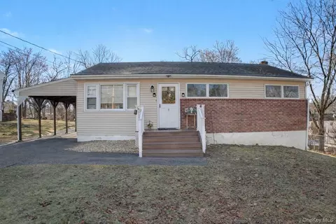 9 Hillside Ter, Monroe, NY 10950