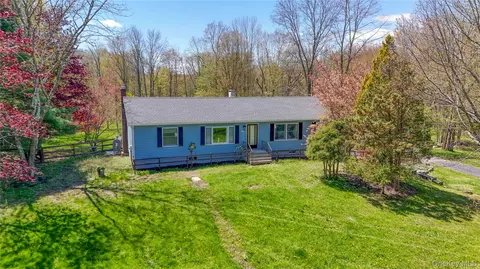 749 Eatontown Rd, Greenville, NY 12771
