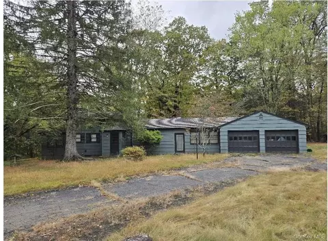 3 Edgebrook Ln, Ramapo, NY 10952