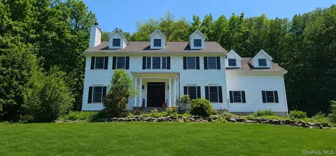 580 Oscawana Lake Rd, Putnam Valley, NY 10579