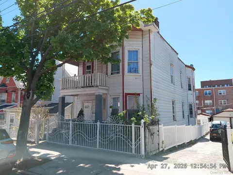 738 E 229th St, New York, NY 10466