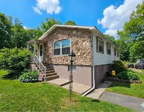3 Mary Dr, Mamakating, NY 12721