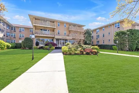 490 Atlantic Ave #330, East Rockaway, NY 11518