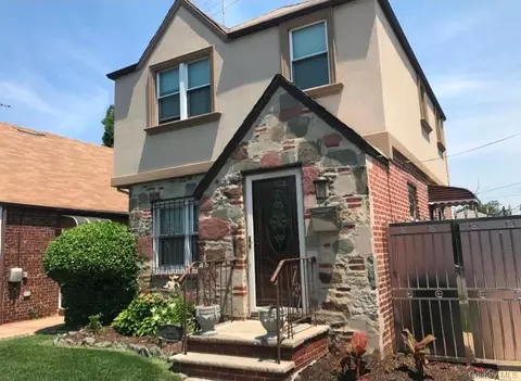 131-07 Van Wyck Expy, South Ozone Park, NY 11436
