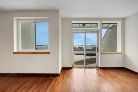 Living - 190 Fordham St #12, New York, NY 10464 photo 5 of 5