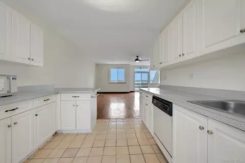 Kitchen - 190 Fordham St #12, New York, NY 10464 photo 3 of 3