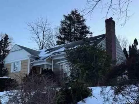 68 Fairway Dr, Eastchester, NY 10709