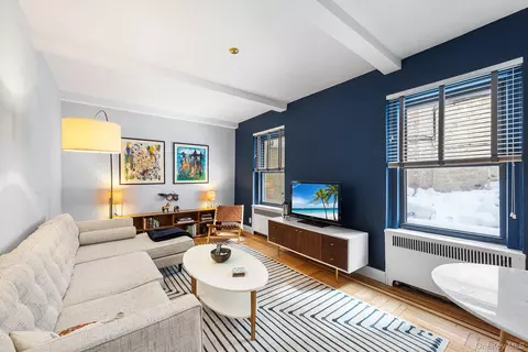 350 Cabrini Blvd #3M, New York, NY 10040