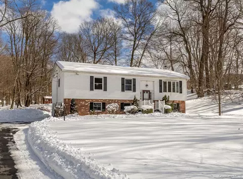 266 Layton Rd, Stanford, NY 12581