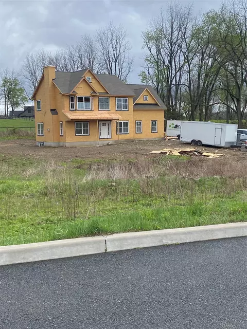 11 Sunset Ln, Wawayanda, NY 10958