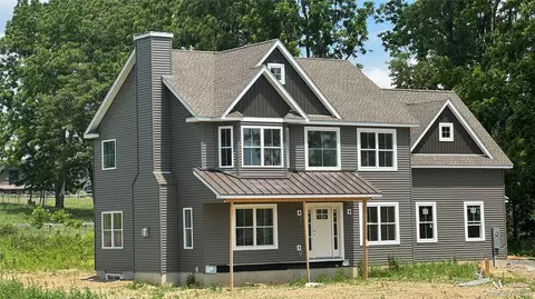 11 Sunset Ln, Wawayanda, NY 10958